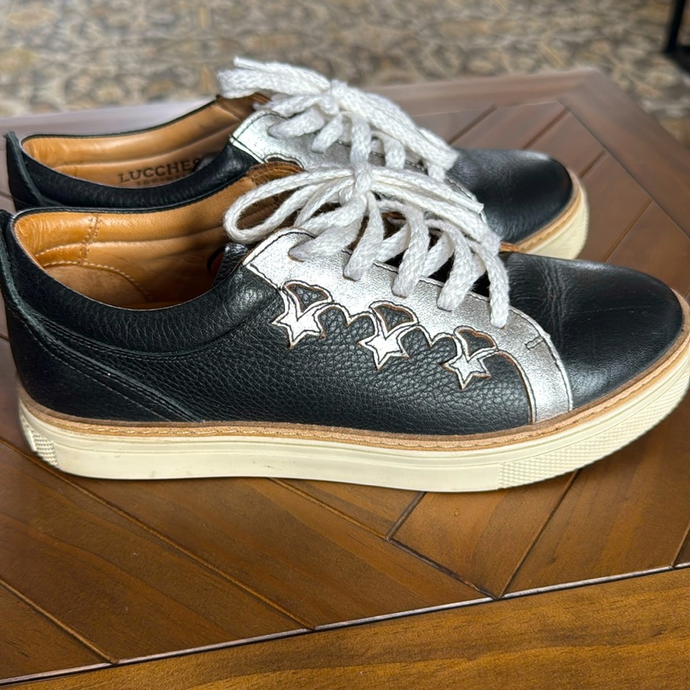 Lucchese Saddle Shoe Black Designer Sneaker. LIKE NEW. 6.5